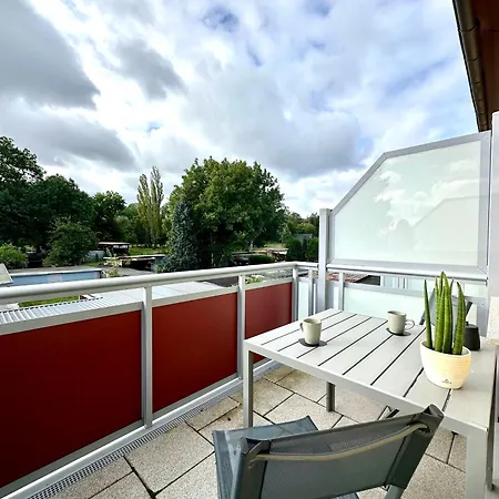 Am Harz Mit Kueche, Balkon, Waschmaschine, Parkplatz Mit Wallbox Apartman Ballenstedt