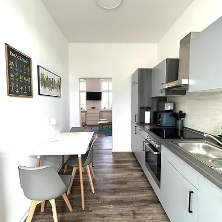 Am Harz Mit Kueche, Balkon, Waschmaschine, Parkplatz Mit Wallbox شقة بالنشتيت