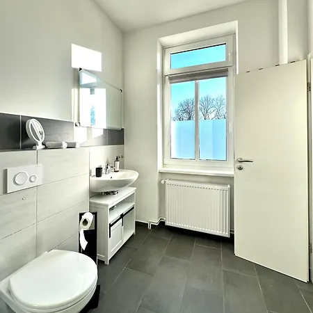 Am Harz Mit Kueche, Balkon, Waschmaschine, Parkplatz Mit Wallbox Ballenstedt