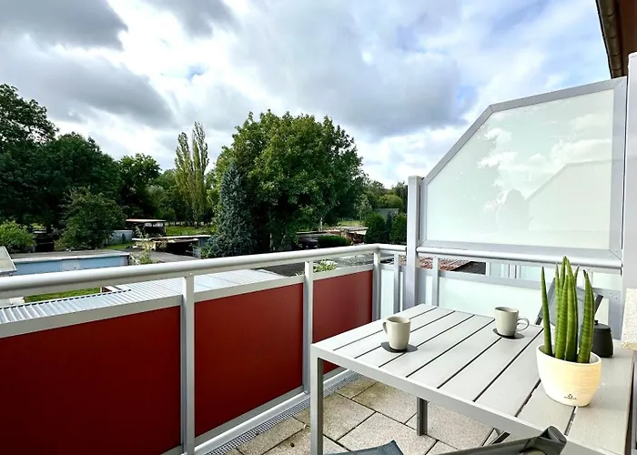 Am Harz Mit Kueche, Balkon, Waschmaschine, Parkplatz Mit Wallbox Appartement Ballenstedt