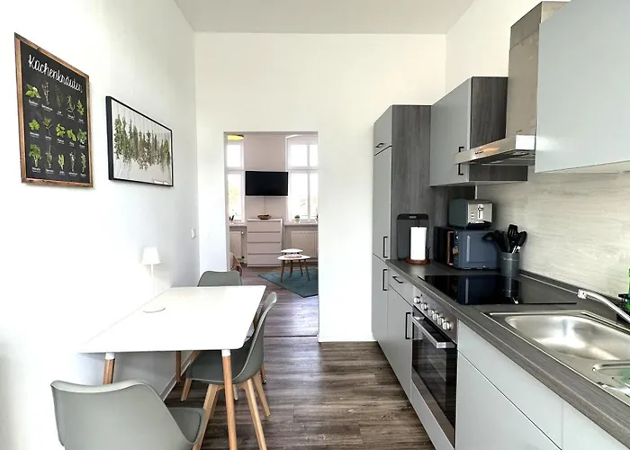 Am Harz Mit Kueche, Balkon, Waschmaschine, Parkplatz Mit Wallbox Appartement Ballenstedt