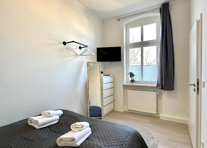 Appartement Am Harz Mit Kueche, Balkon, Waschmaschine, Parkplatz Mit Wallbox Ballenstedt